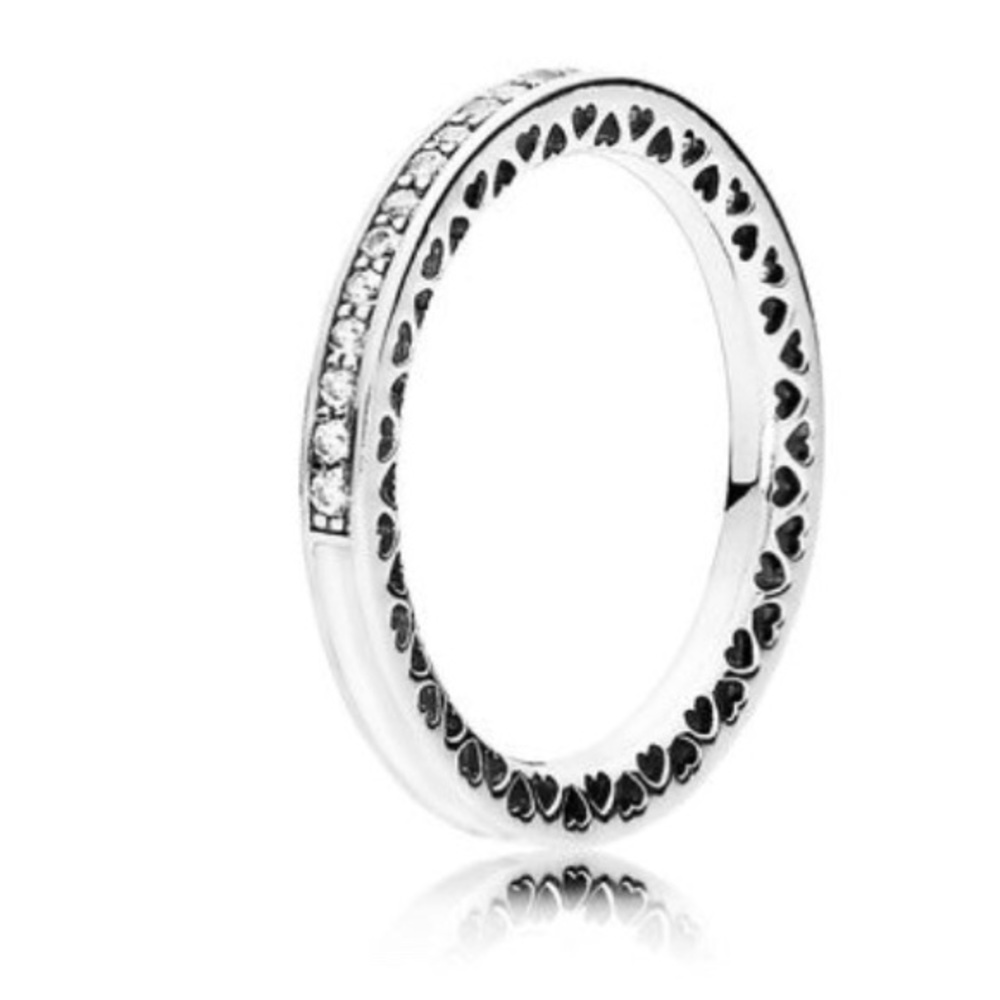 Pandora Ring